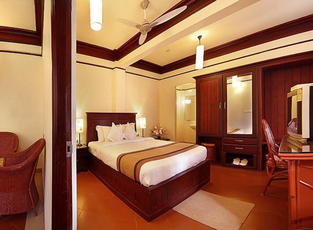 Elephant Court Thekkady Exterior photo