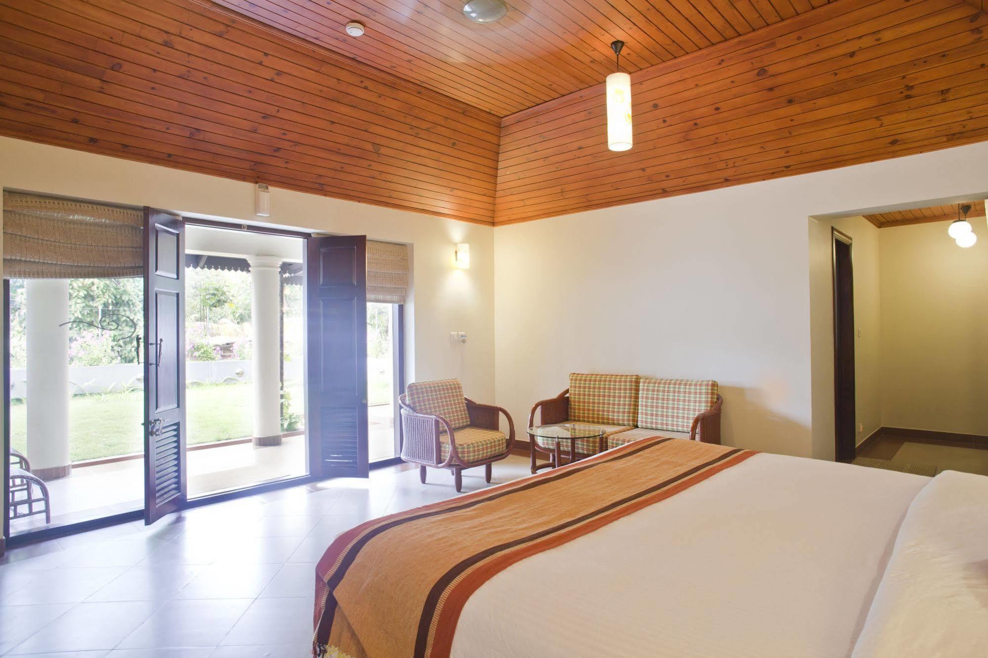 Elephant Court Thekkady Exterior photo