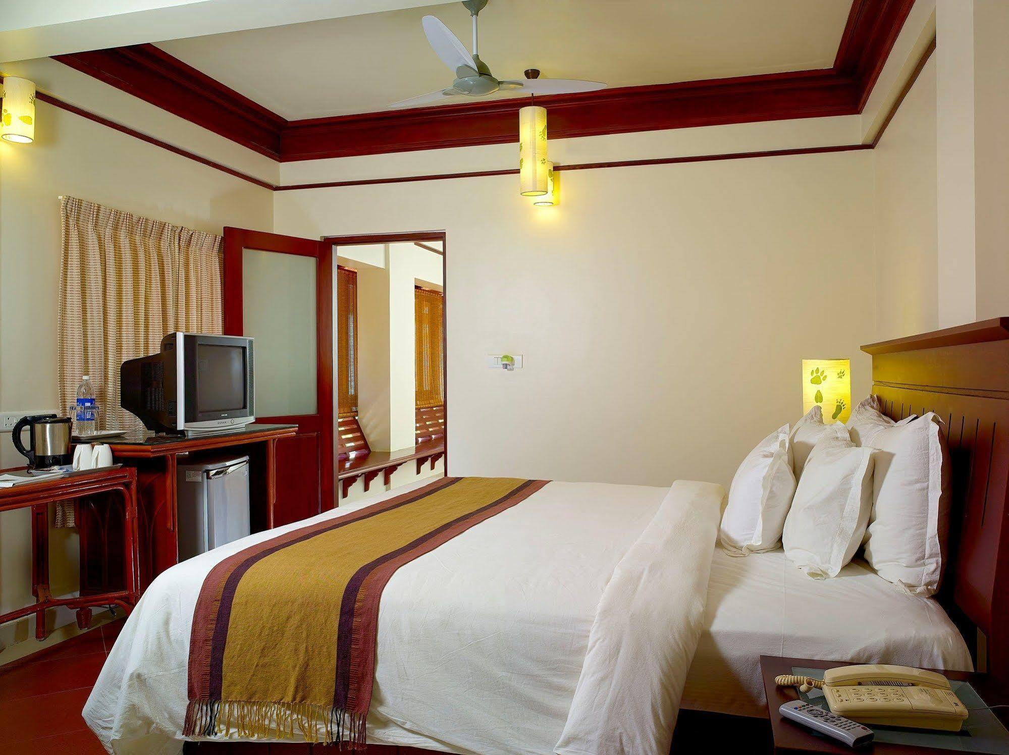 Elephant Court Thekkady Exterior photo